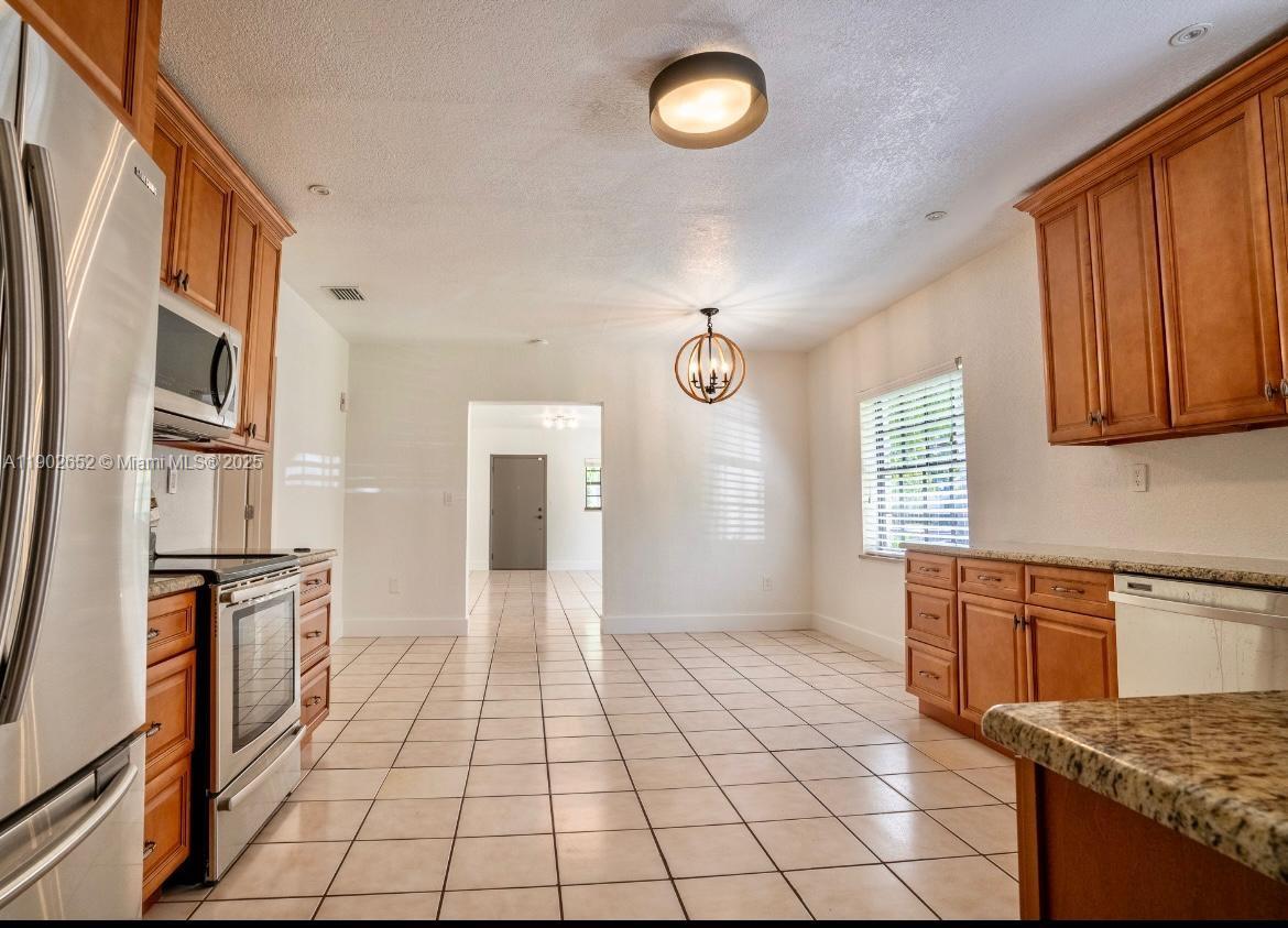 EAST SHENANDOAH - Residential Lease