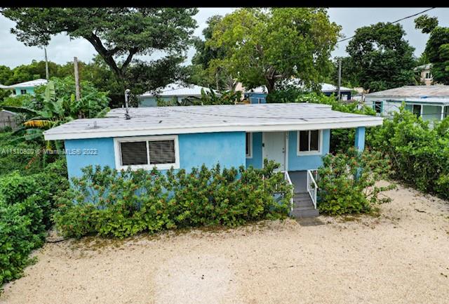 LARGO GARDENS - Residential Lease