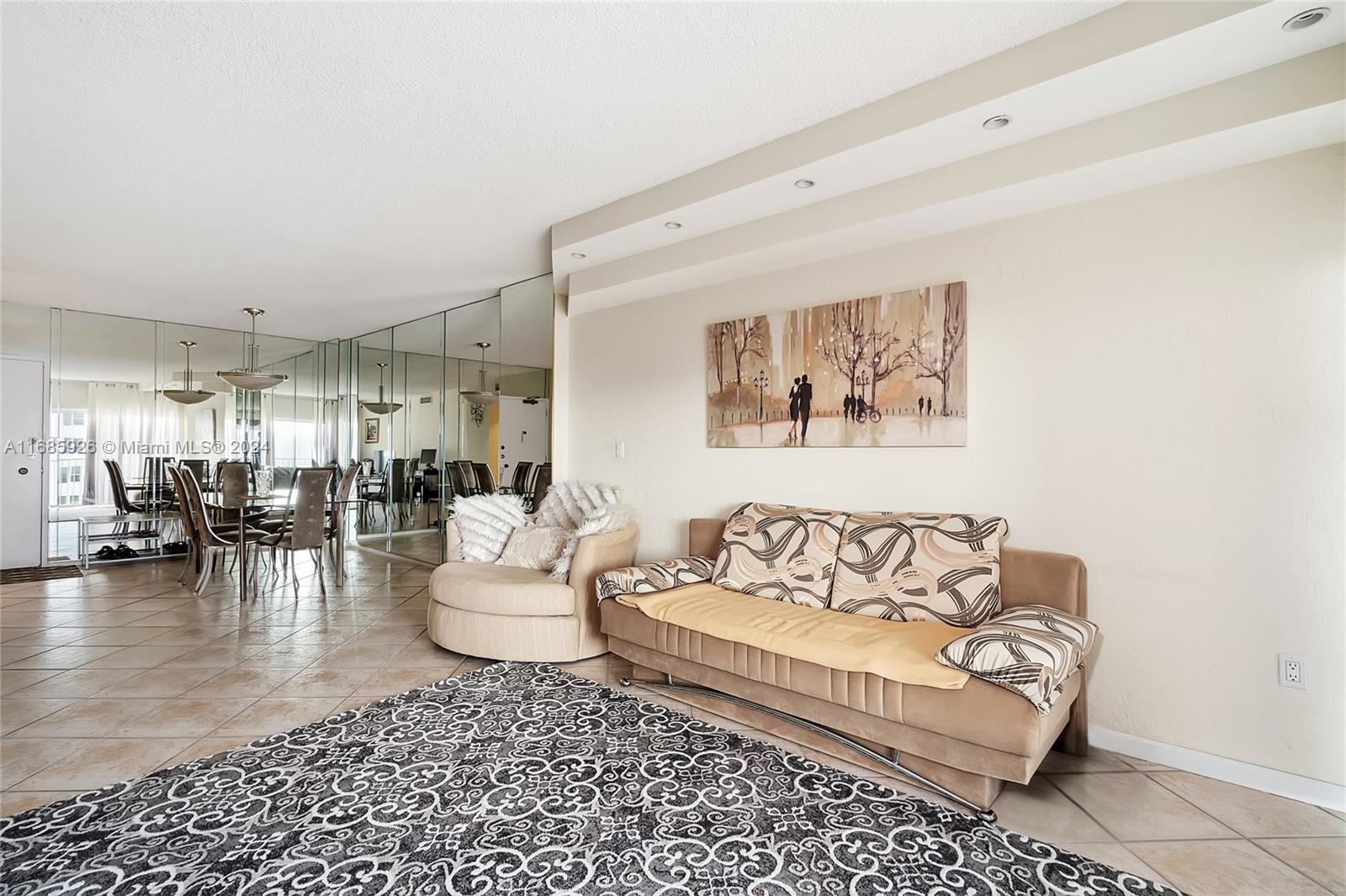 HEMISPHERES CONDO - Residential