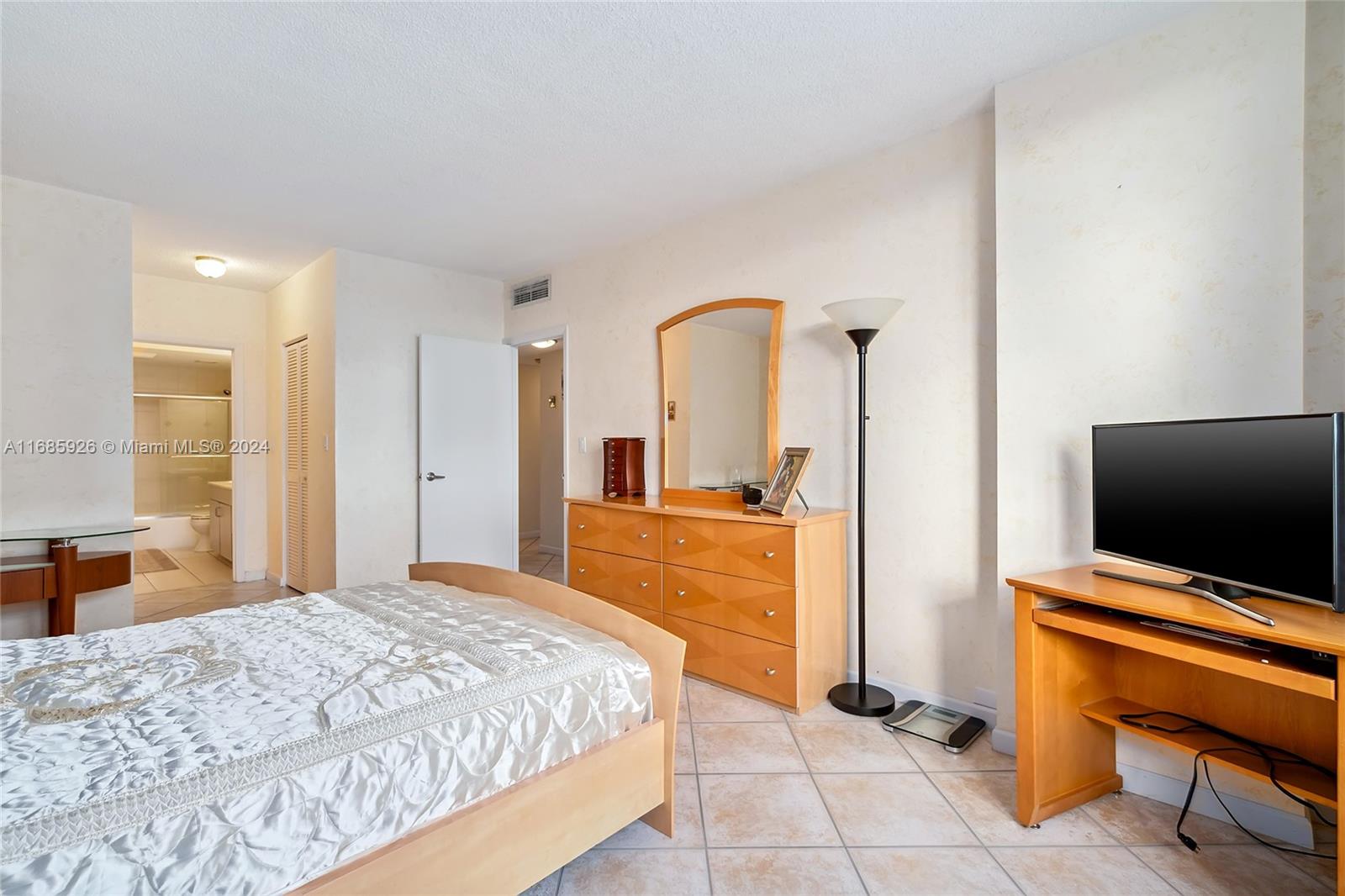 HEMISPHERES CONDO - Residential