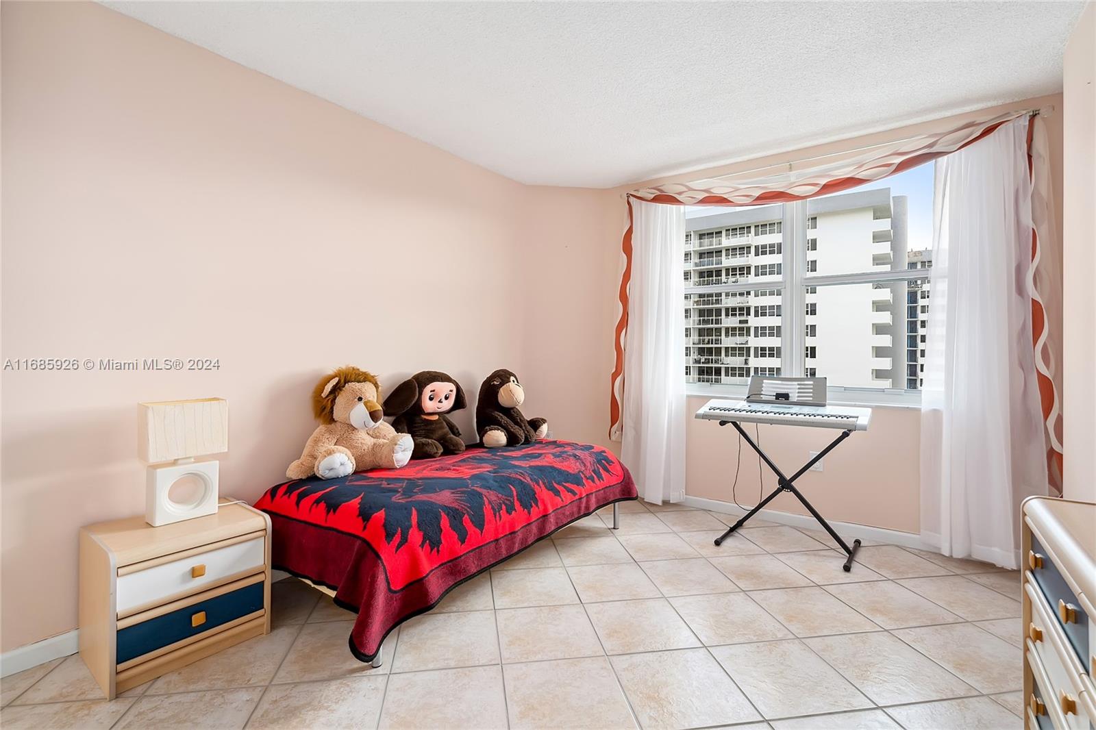 HEMISPHERES CONDO - Residential