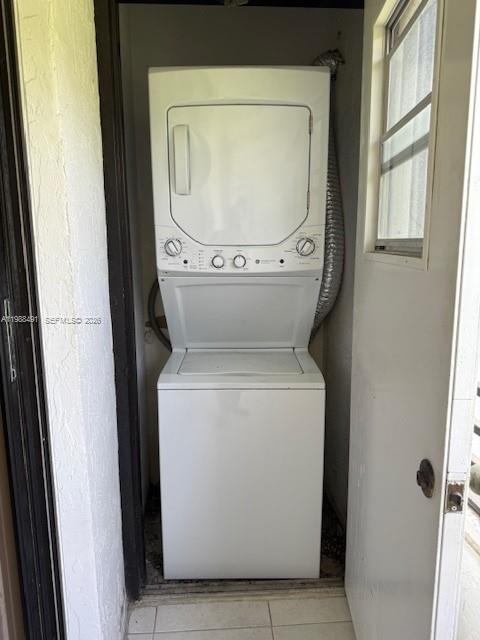 SHERIDAN BY THE BEACH CON - Residential