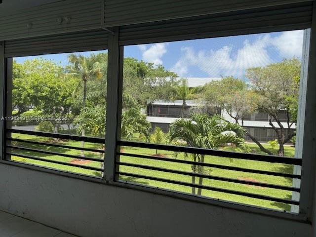 SHERIDAN BY THE BEACH CON - Residential