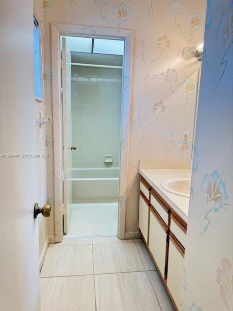 SHERIDAN BY THE BEACH CON - Residential