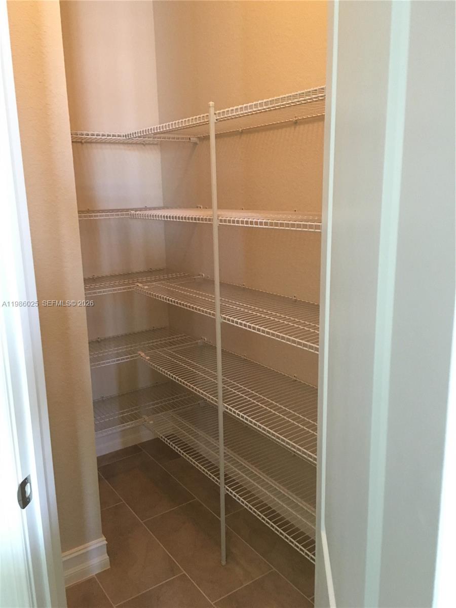 RAINTREE - Residential Lease