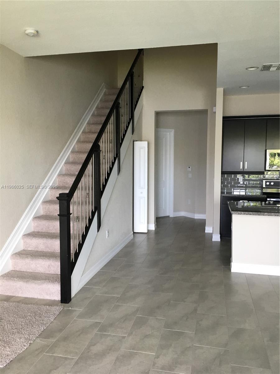 RAINTREE - Residential Lease