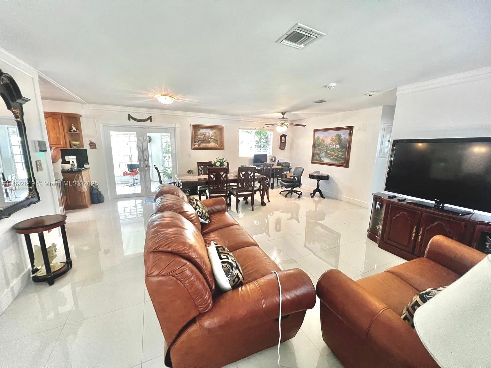 JAC-MO HOMES - Residential Lease