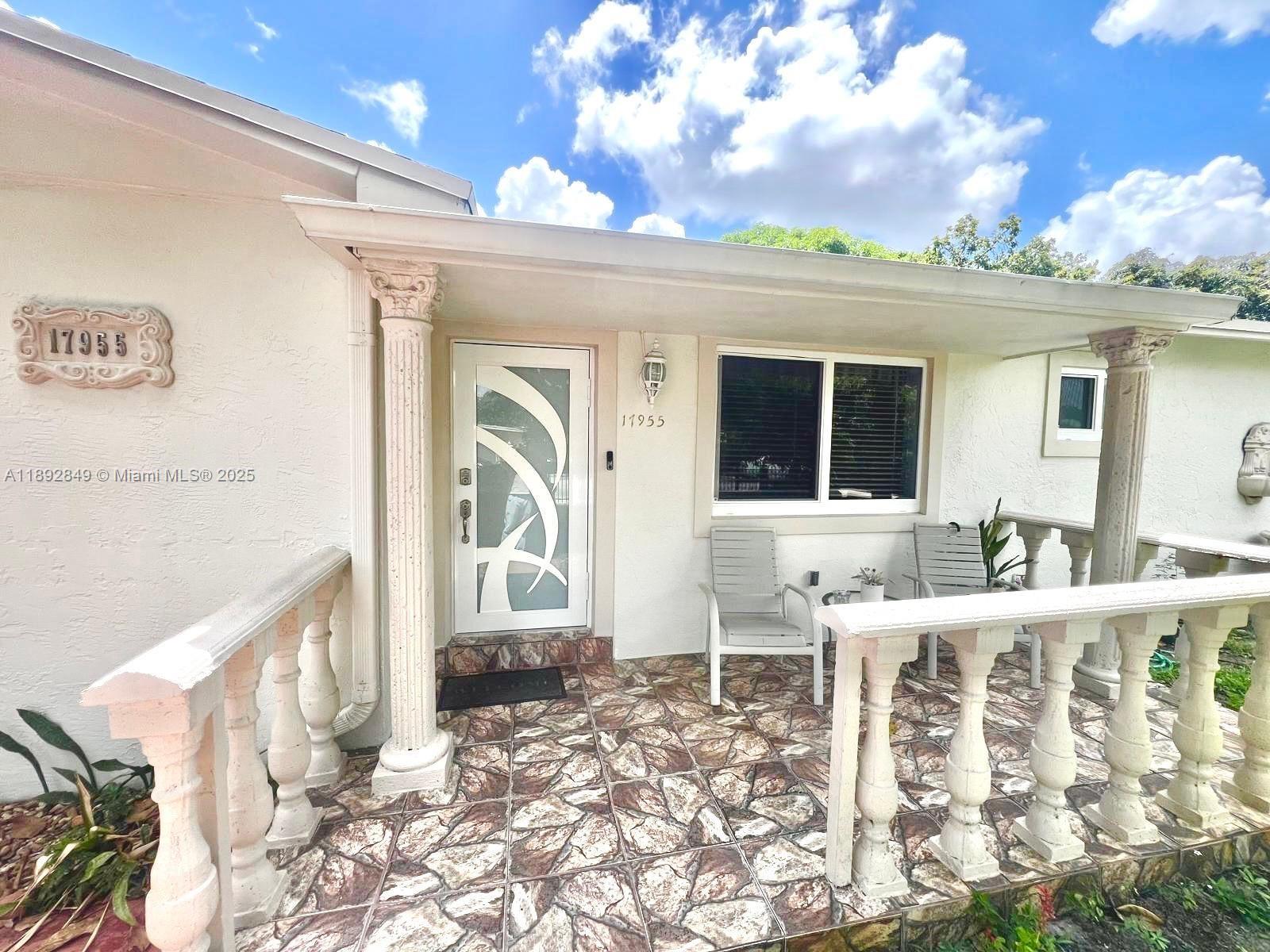 Welcome to your new Home! Beautiful 2 bedroom / 1 bath features kitchen with granite countertops, stainless
steel appliances, tile floors, washer & dryer, parking for 4 cars and much more. Enjoy the Miami summers in the
patio and specious yard. Schedule a viewing now before it's gone!
