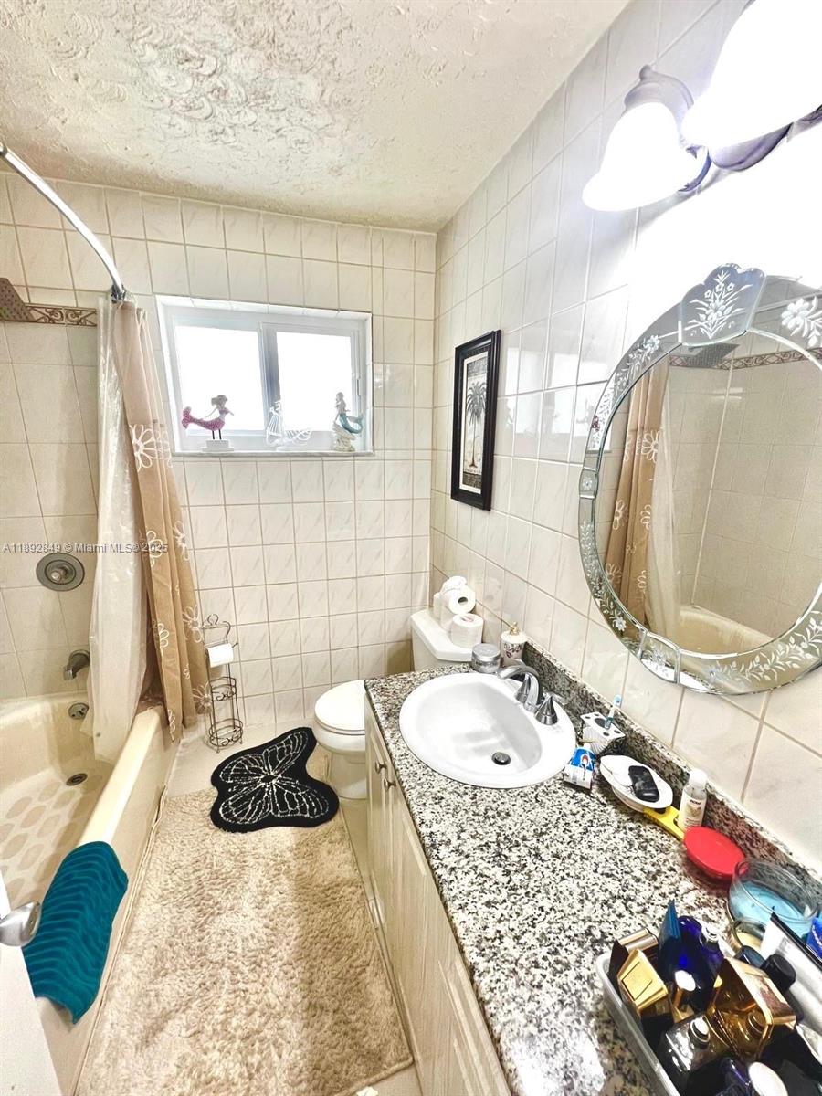 JAC-MO HOMES - Residential Lease