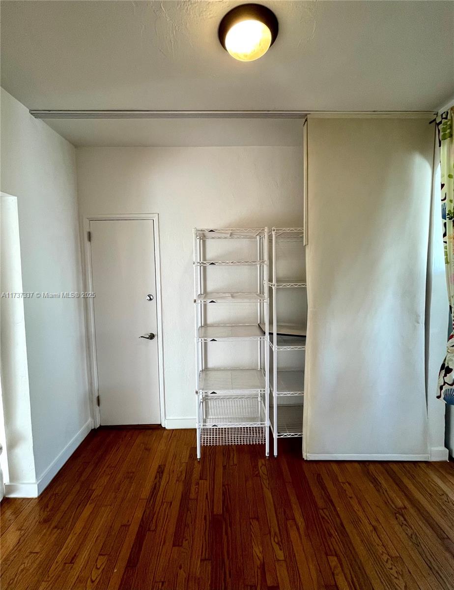 SANTANA CONDO - Residential