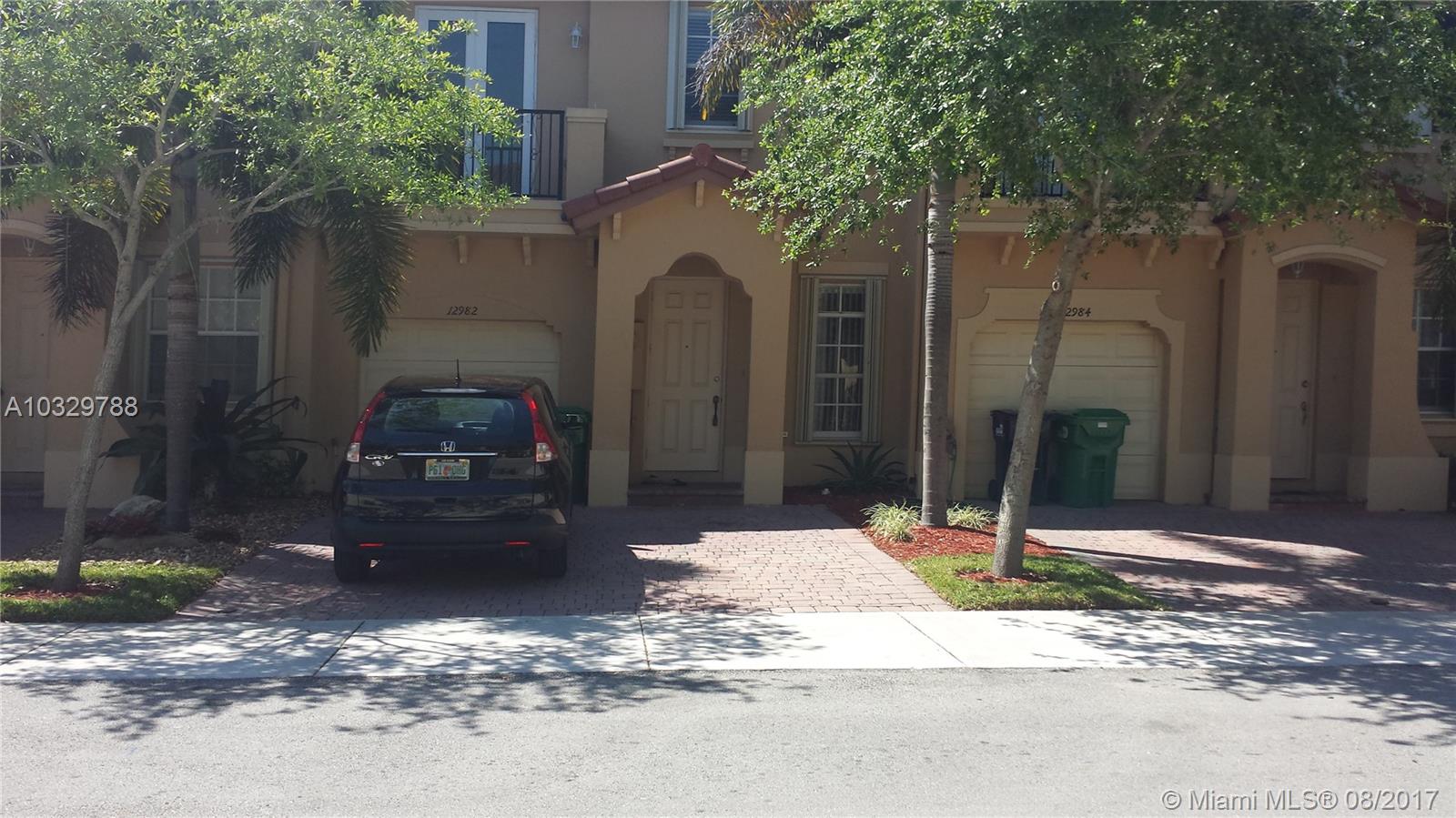 Courts/Tuscany West - Residential Lease