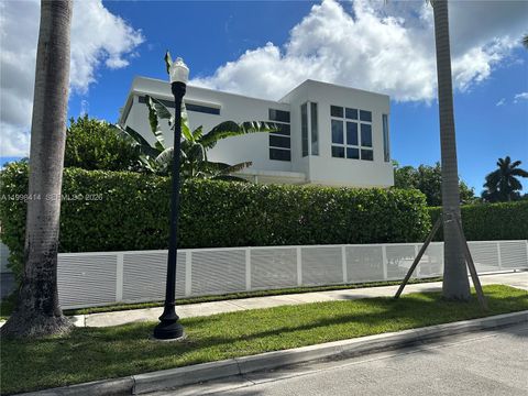 949 Tyler St Hollywood FL 33019