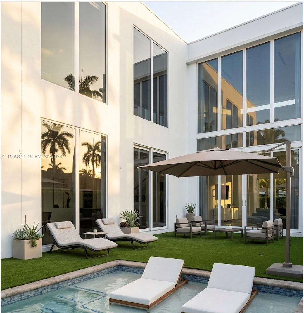HOLLYWOOD LAKES SECTION - Residential