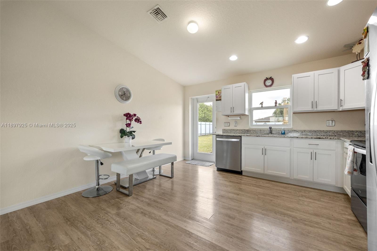 Port LaBelle - Residential