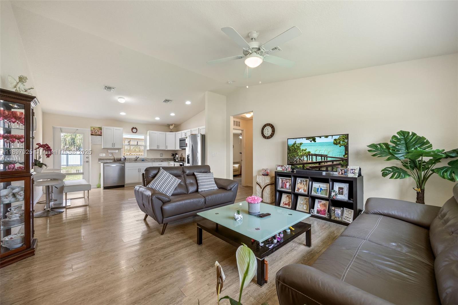 Port LaBelle - Residential