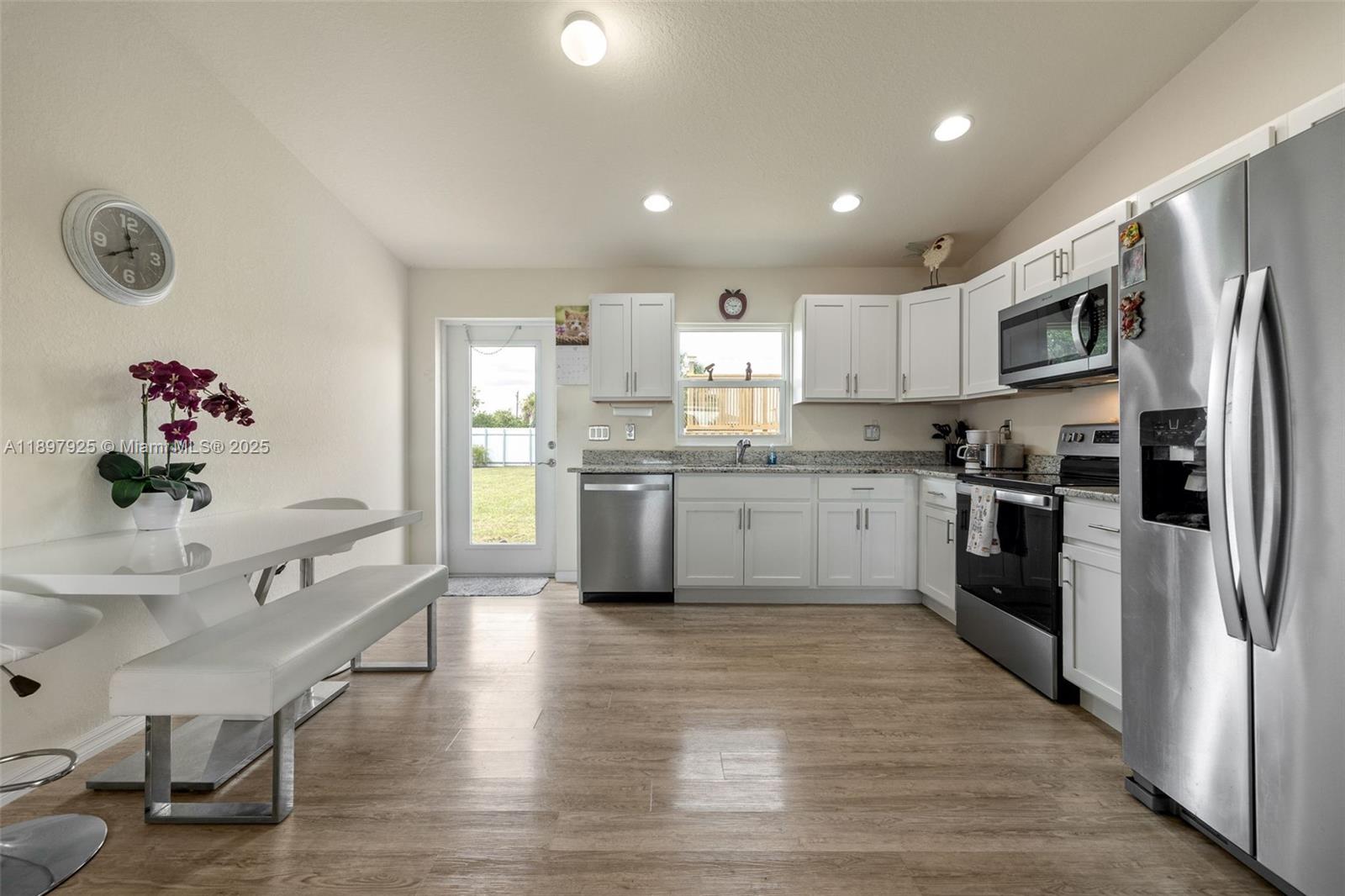 Port LaBelle - Residential