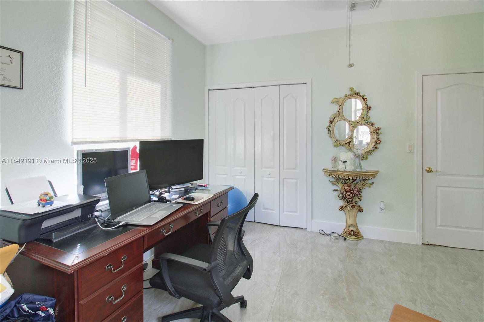 PETES PLACE - Residential