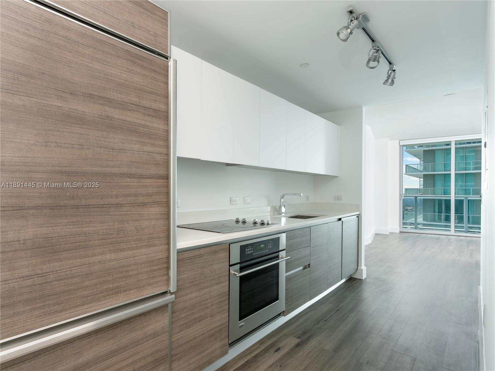 1100 MILLECENTO RESIDENCE - Residential Lease