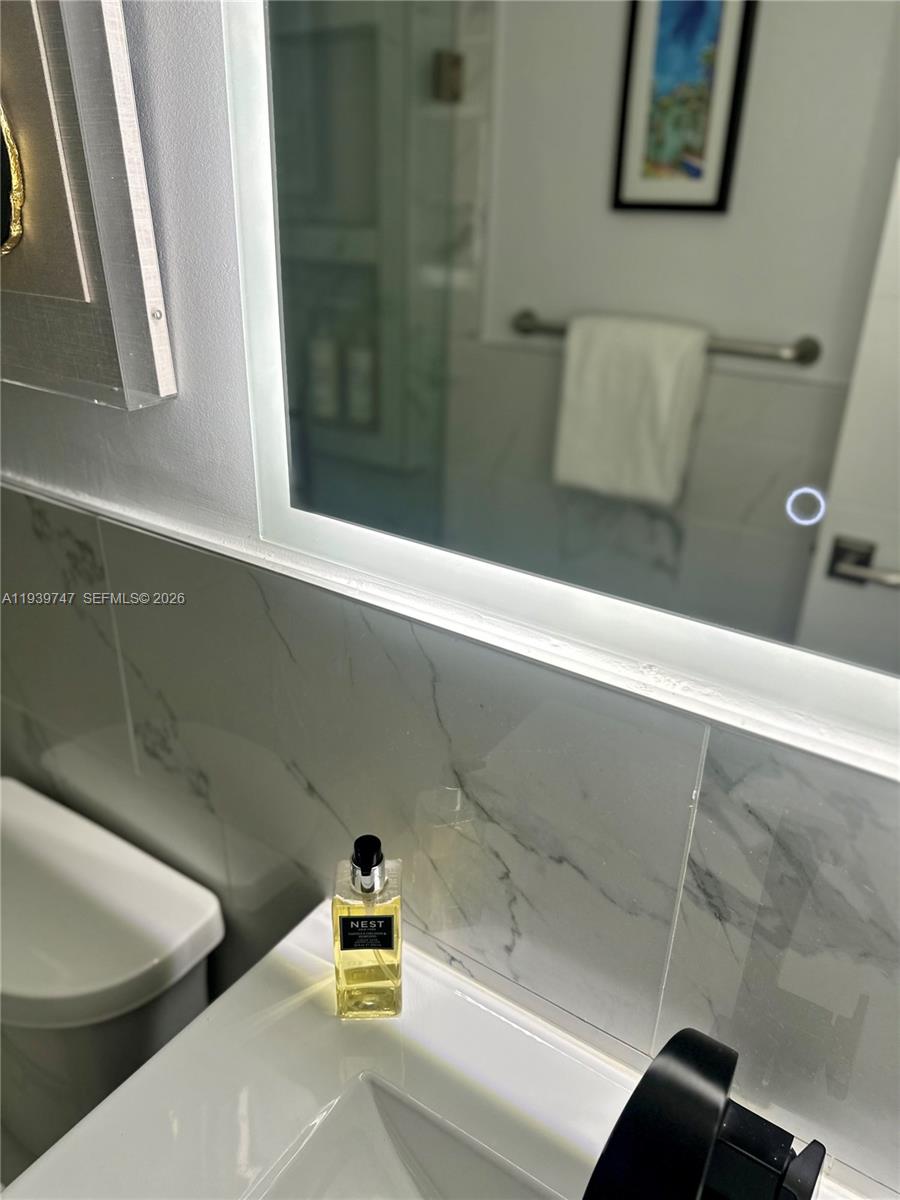 SERENITY ON THE RIVER CON - Residential