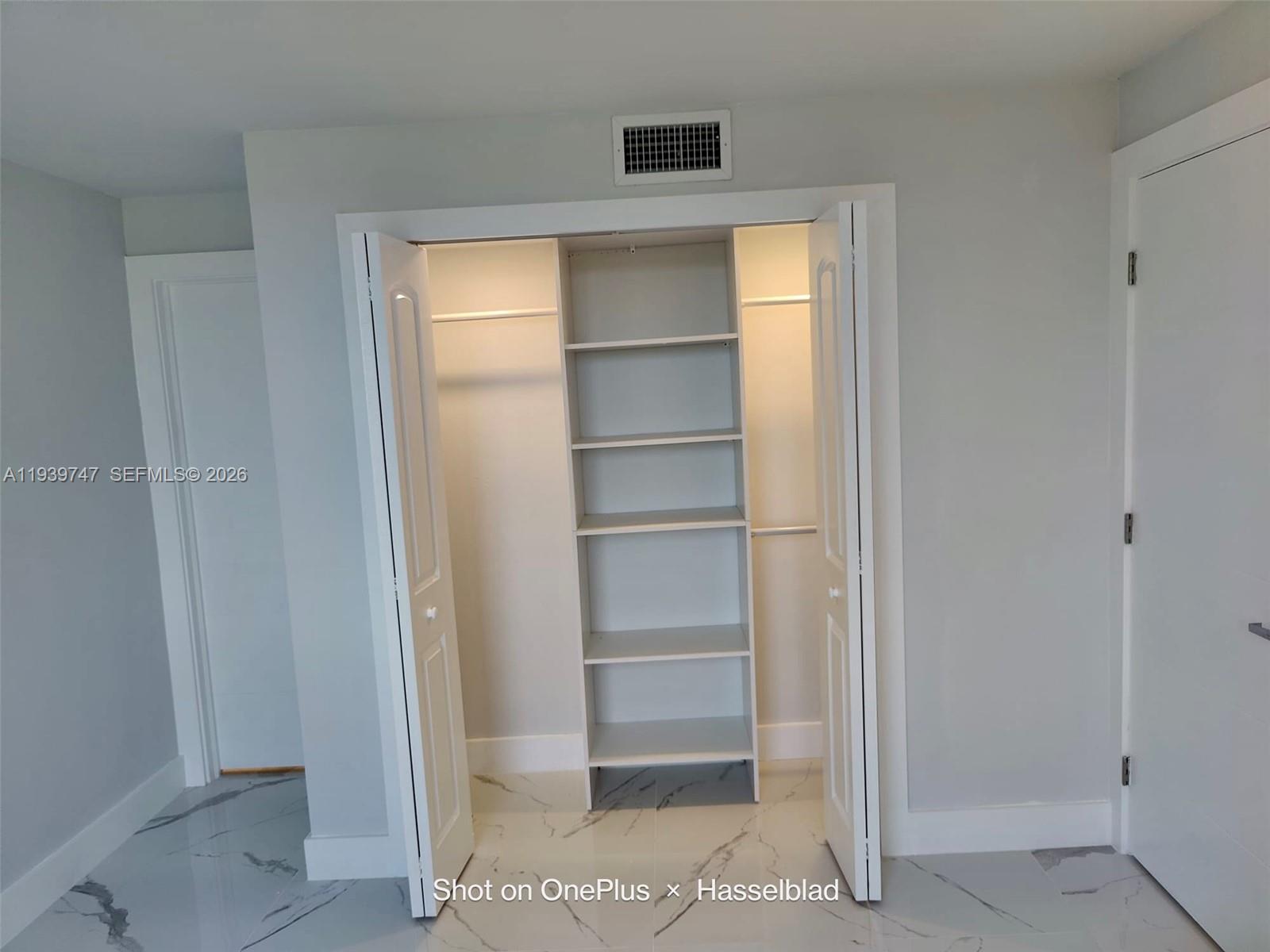 SERENITY ON THE RIVER CON - Residential