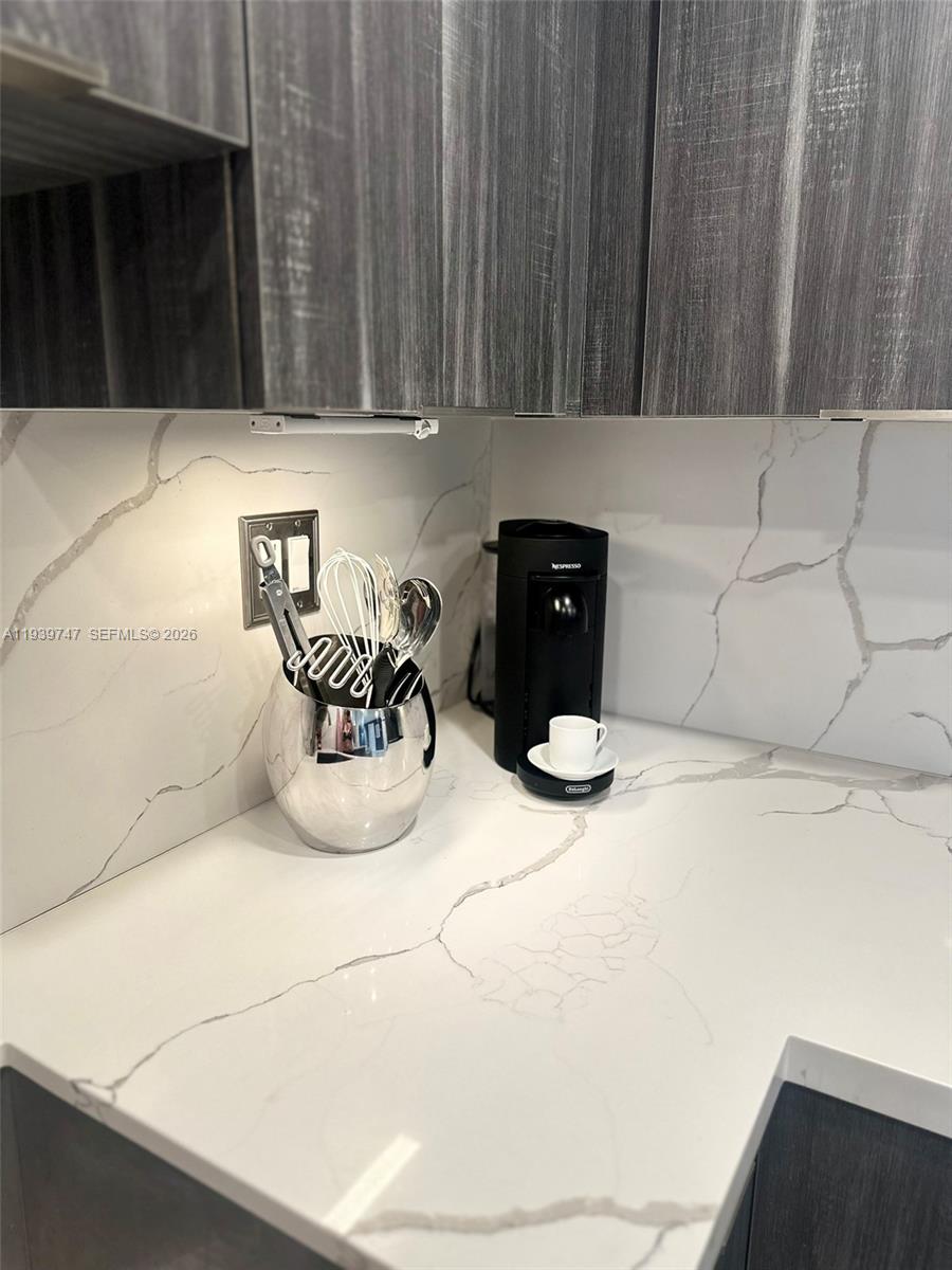 SERENITY ON THE RIVER CON - Residential