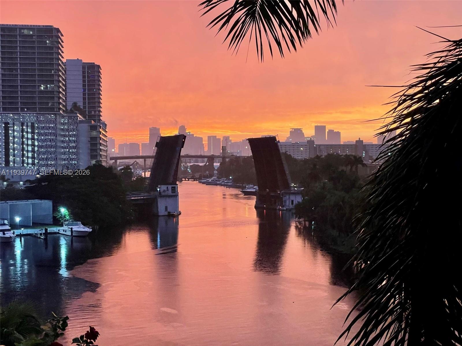 SERENITY ON THE RIVER CON - Residential