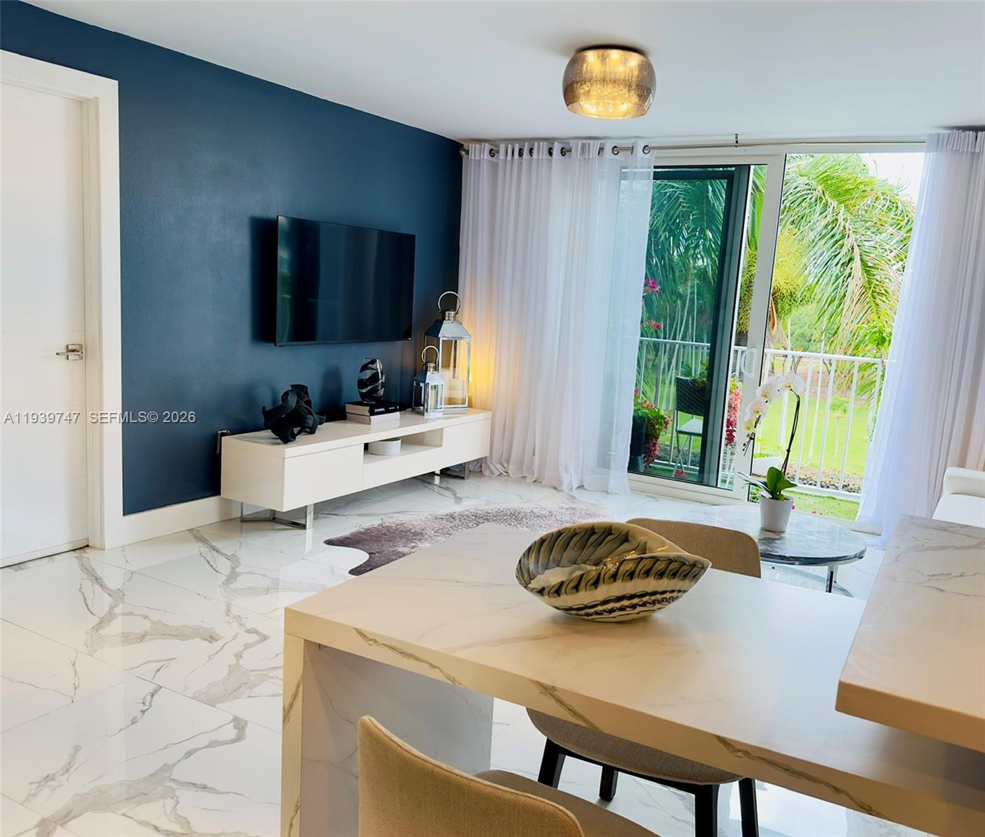 SERENITY ON THE RIVER CON - Residential