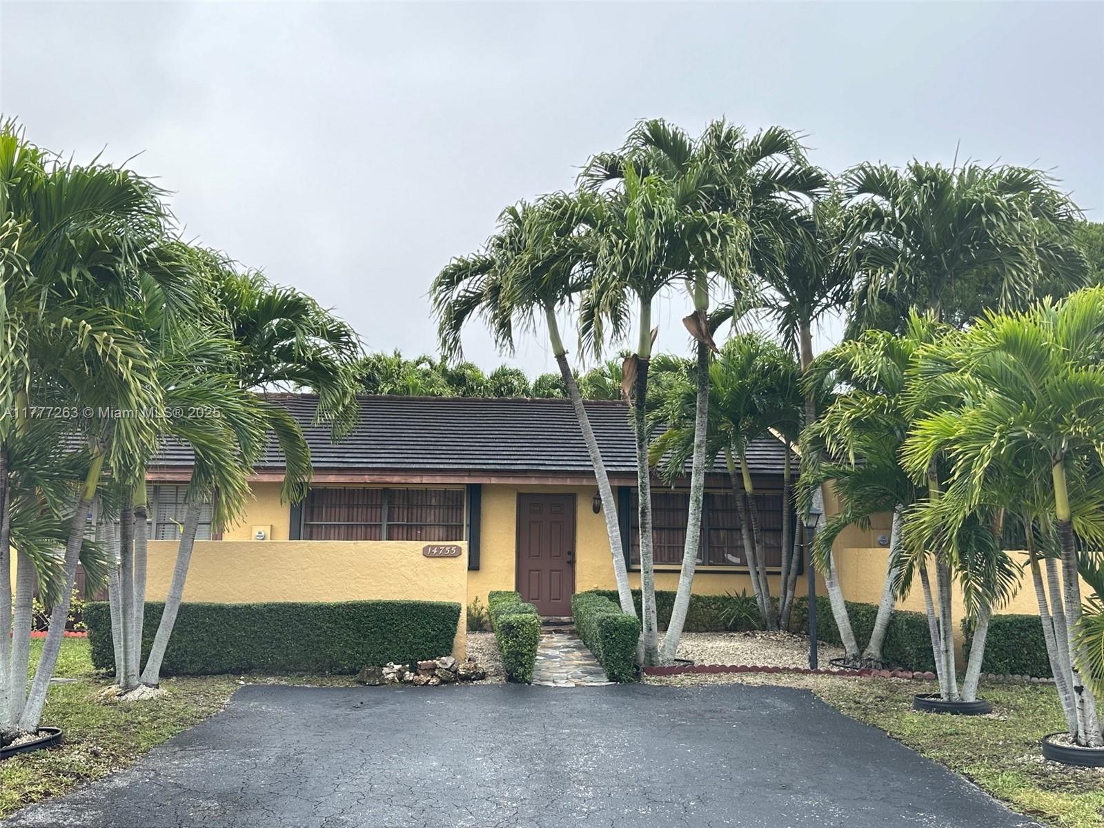 Rental Property at 14755 Sw 85th Ter, Miami, Broward County, Florida - Bedrooms: 2 
Bathrooms: 1  - $2,700 MO.