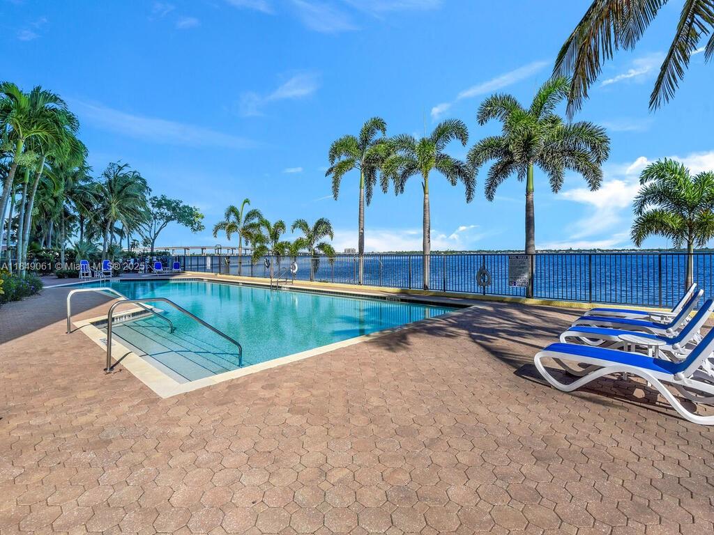 Beau Rivage - Residential