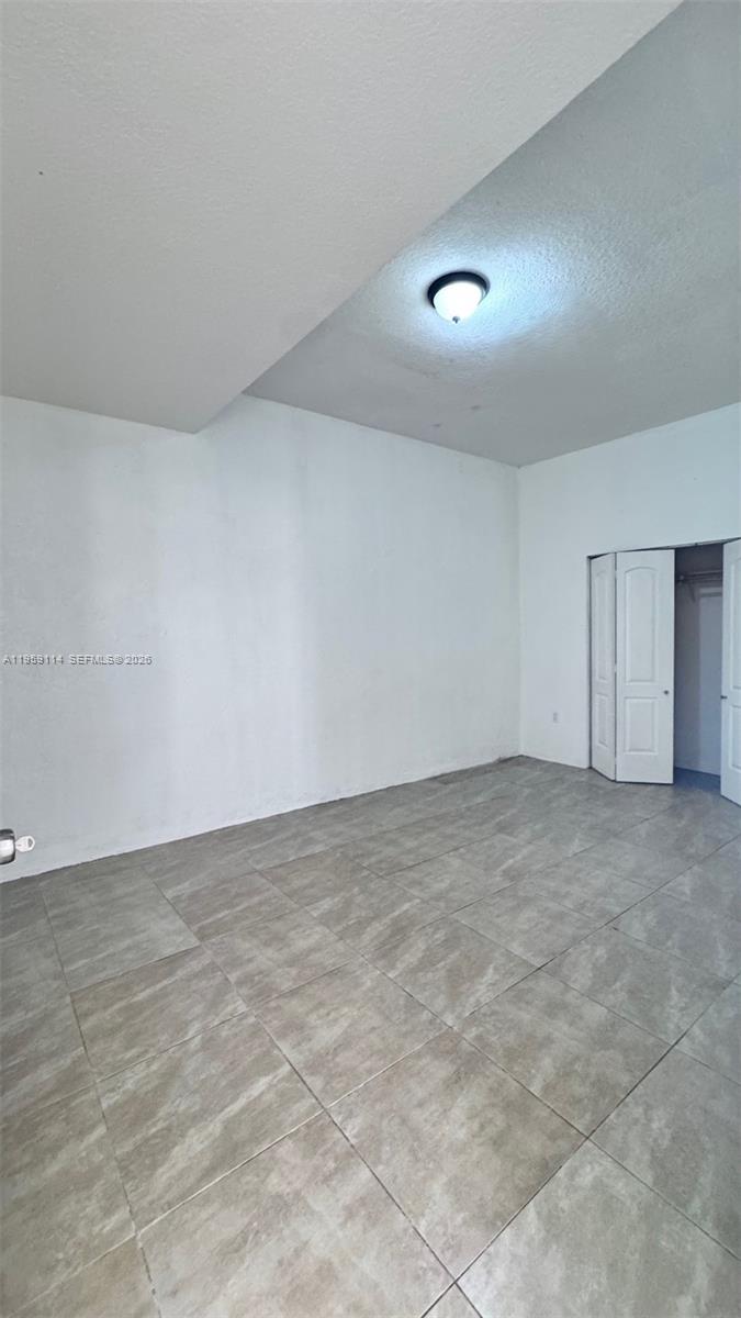 EGRET LAKES ESTATES SEC 2 - Residential Lease