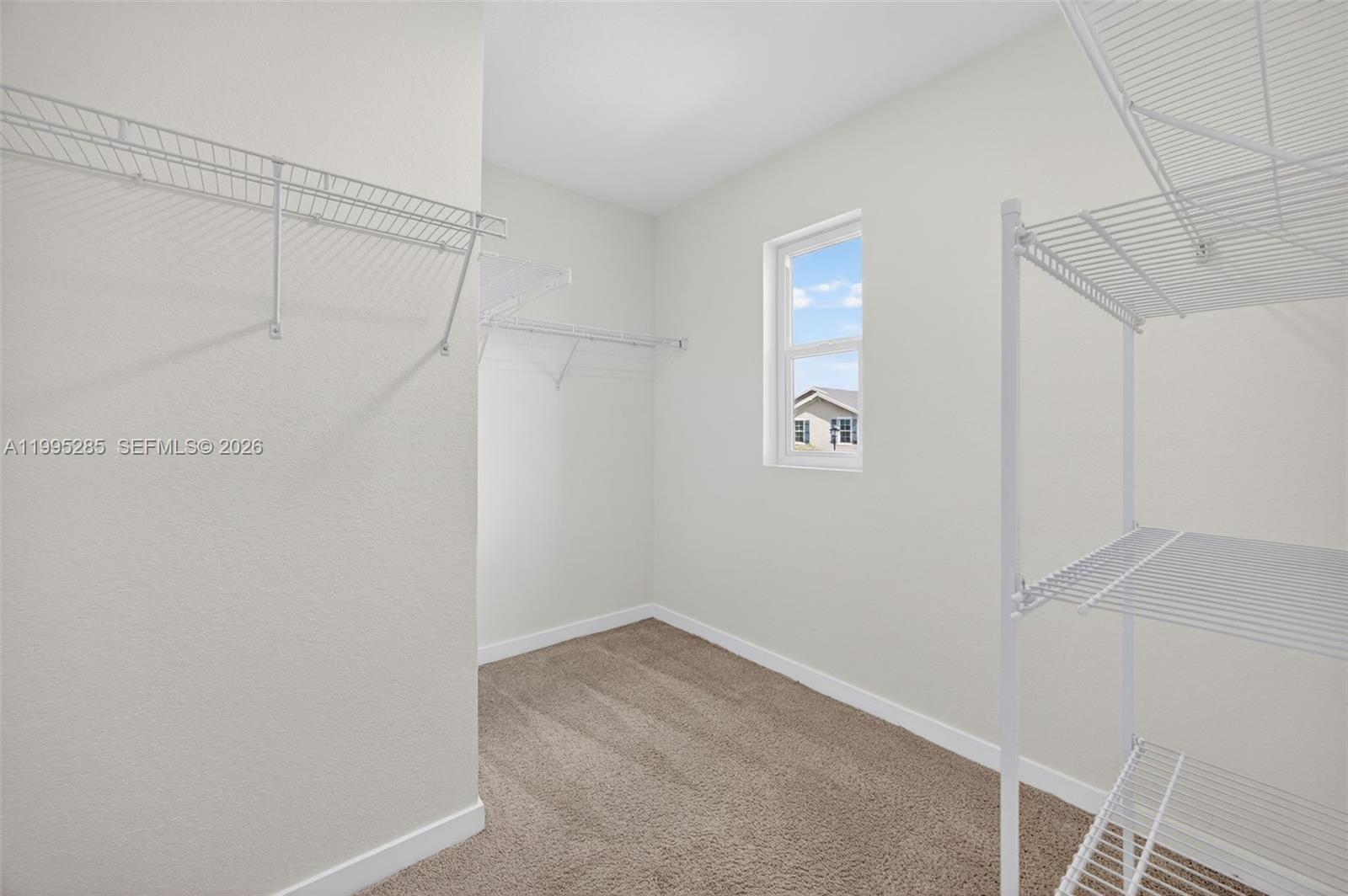 ROYAL HOMES WEST - Residential