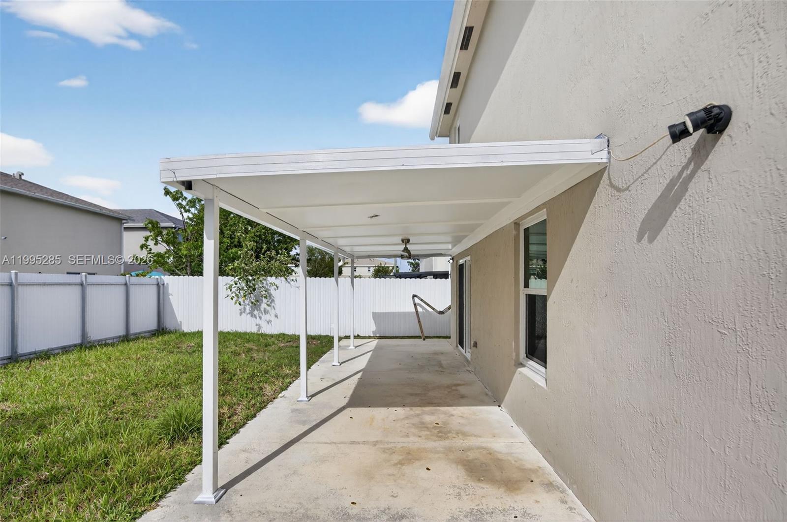 ROYAL HOMES WEST - Residential