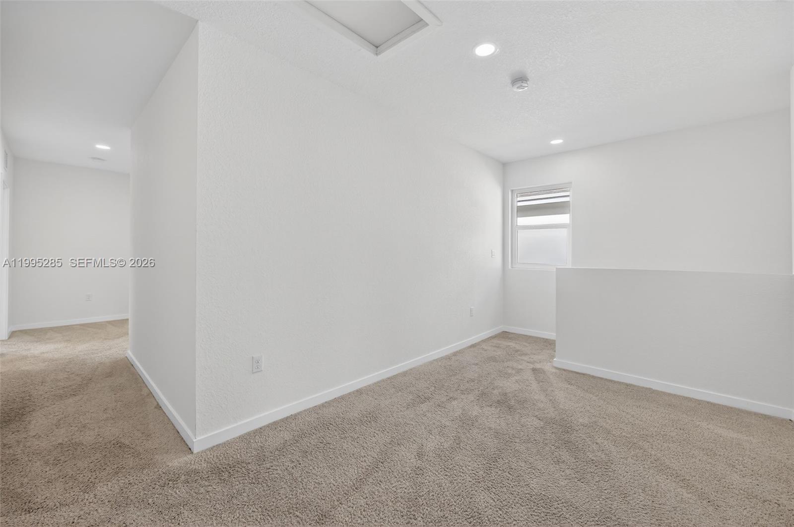 ROYAL HOMES WEST - Residential