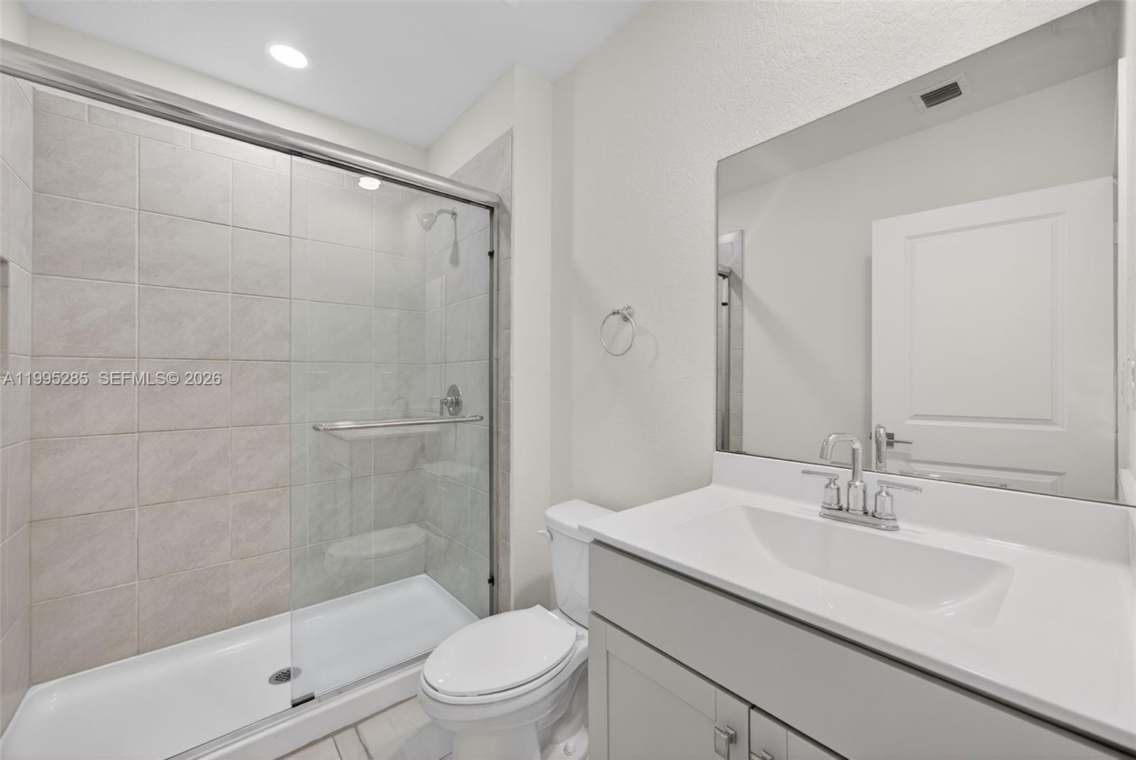 ROYAL HOMES WEST - Residential