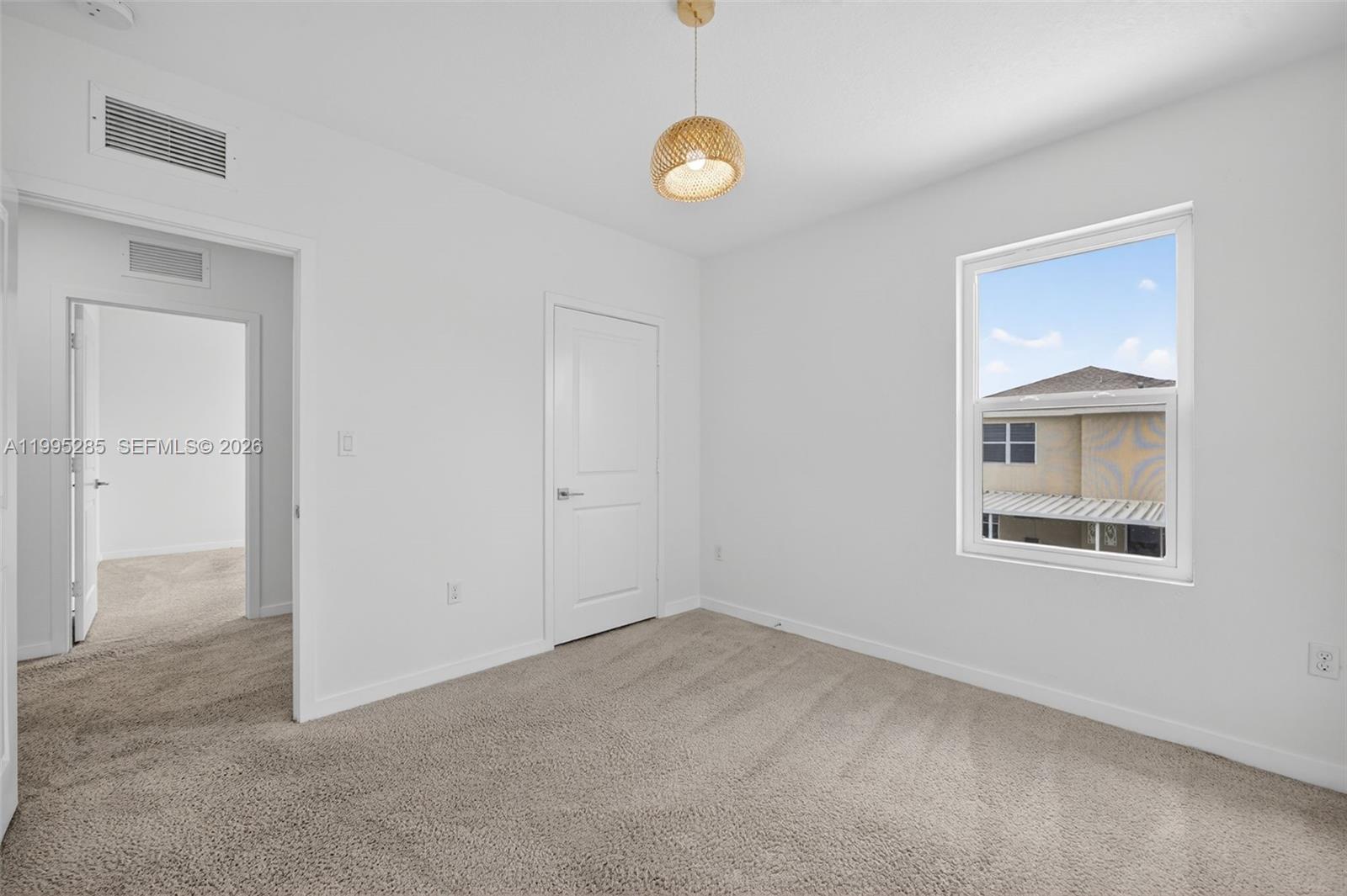 ROYAL HOMES WEST - Residential