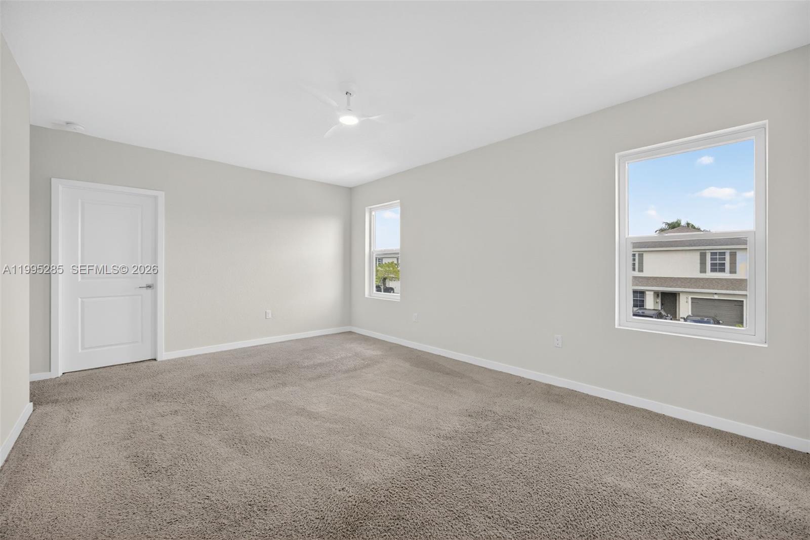 ROYAL HOMES WEST - Residential