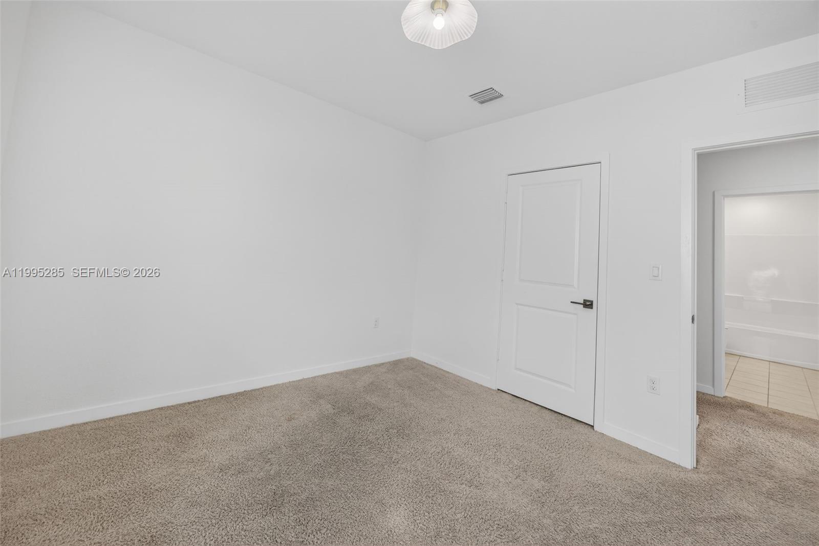 ROYAL HOMES WEST - Residential