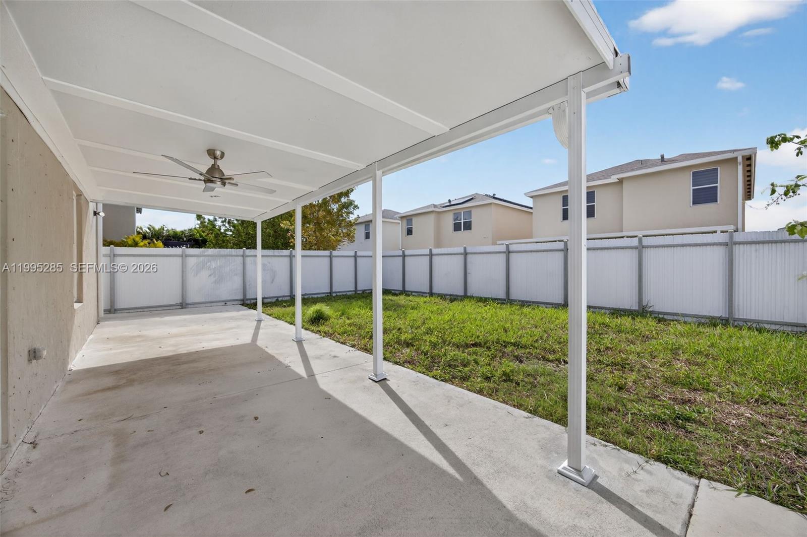 ROYAL HOMES WEST - Residential