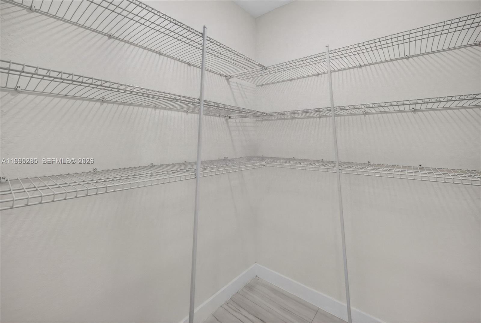 ROYAL HOMES WEST - Residential