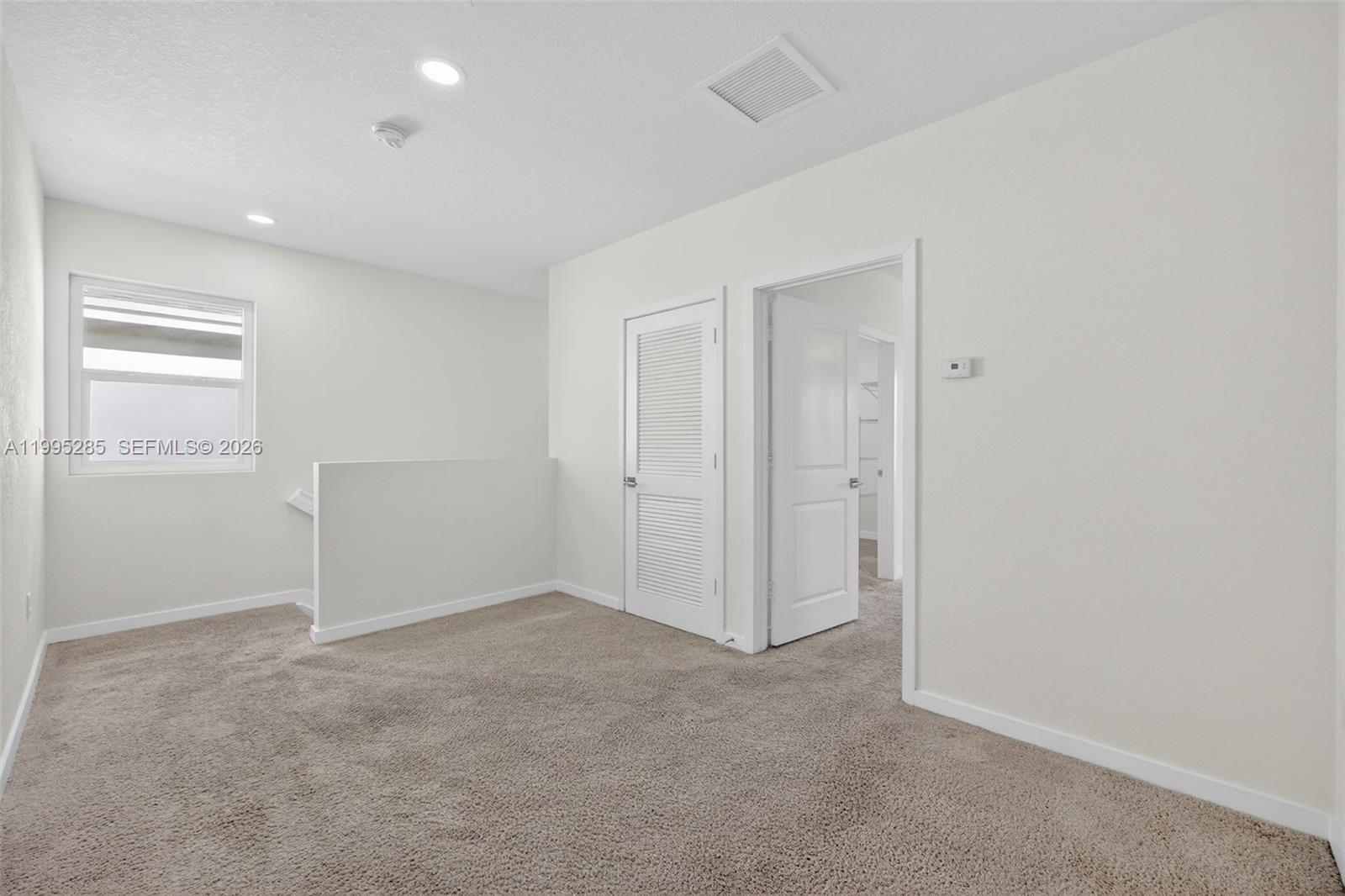 ROYAL HOMES WEST - Residential