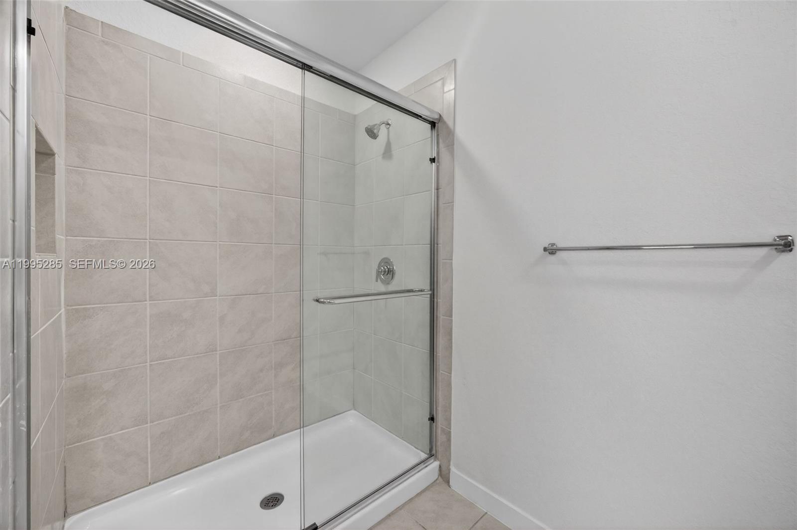 ROYAL HOMES WEST - Residential