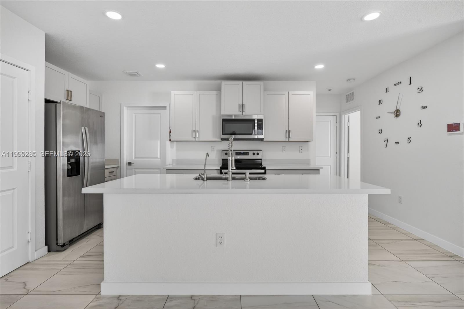 ROYAL HOMES WEST - Residential