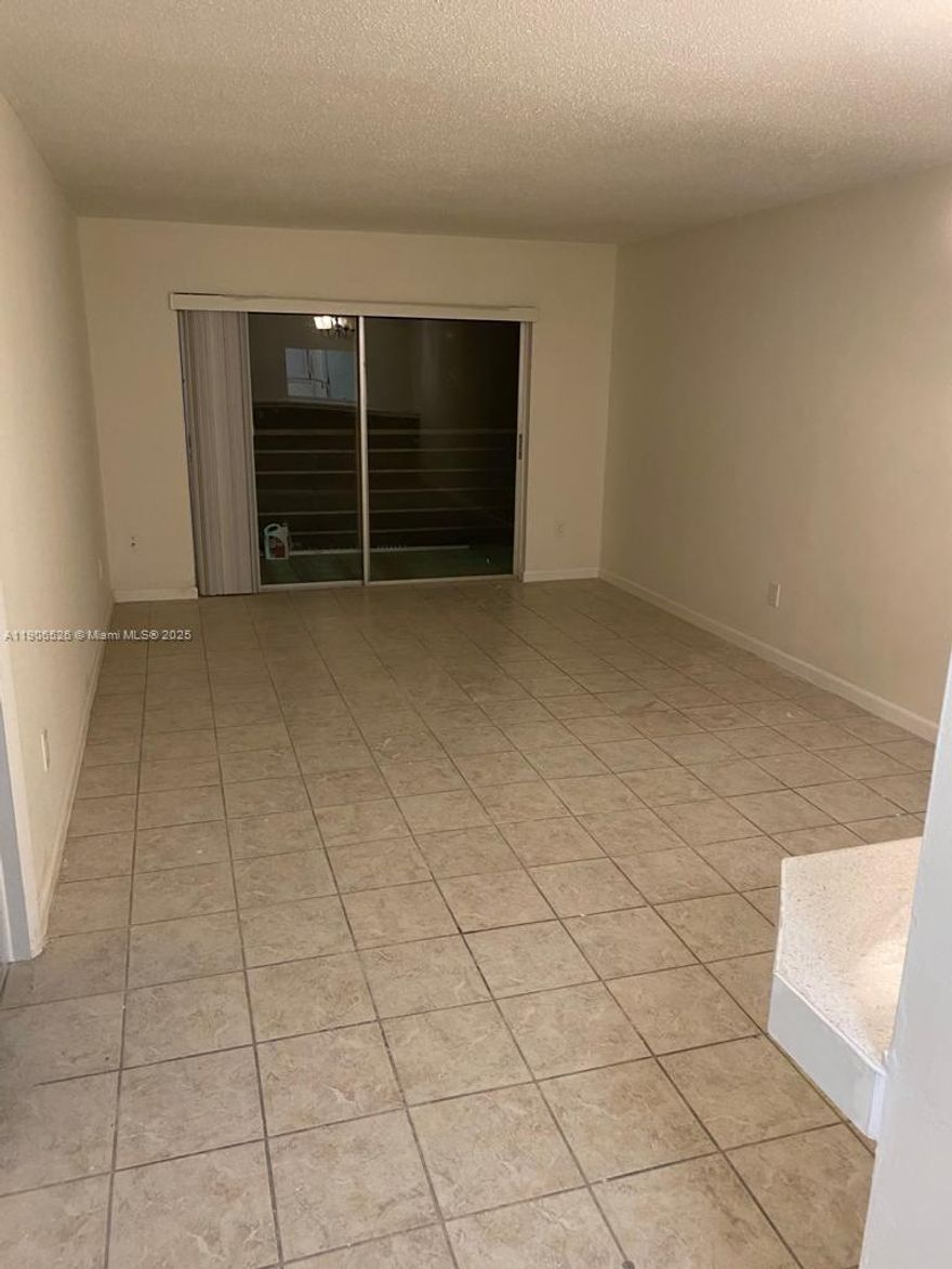 Nicely kept 4th-floor corner unit in Brookfield Square featuring 1 bed/1 bath, lots of natural light, private balcony, and a huge walk-in closet. Elevator building with on-site laundry and convenient Lauderhill location near major roads and shopping.