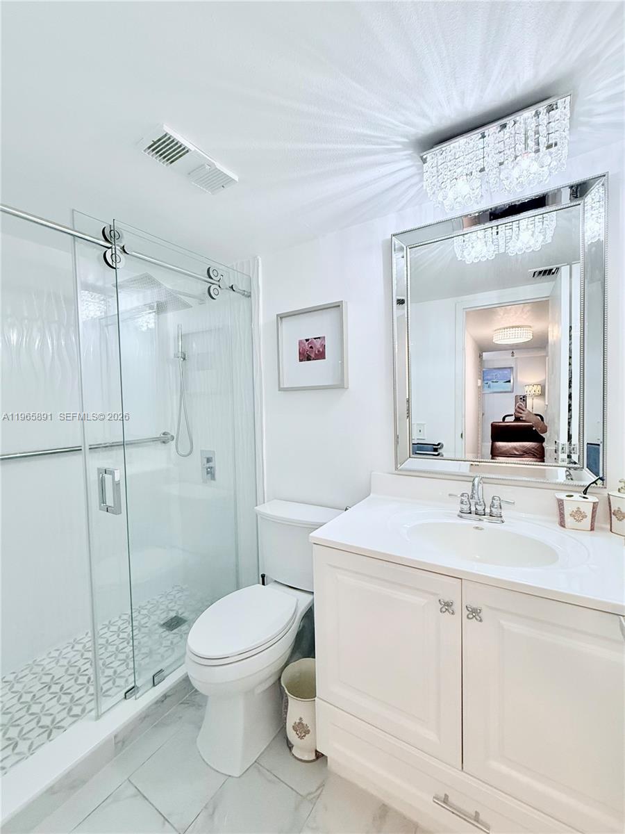 IMPERIAL POINT CONDO - Residential