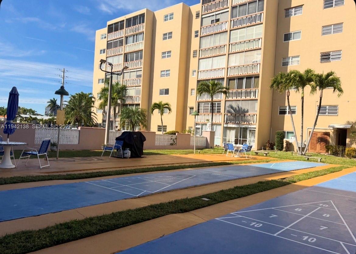 MEADOWBROOK CONDO APTS BL - Residential