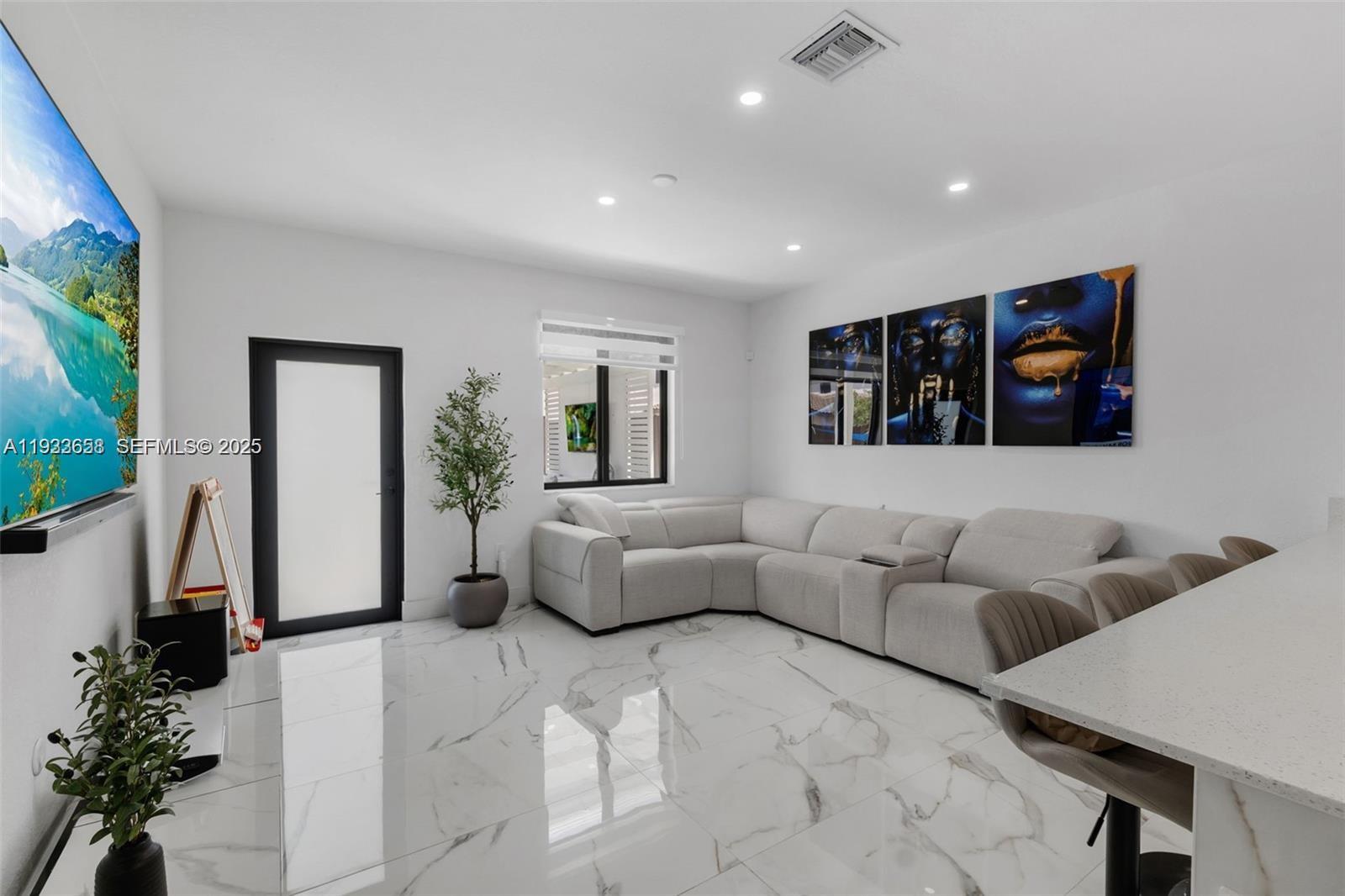 ESTATES AT SILVER PALM - Residential Lease