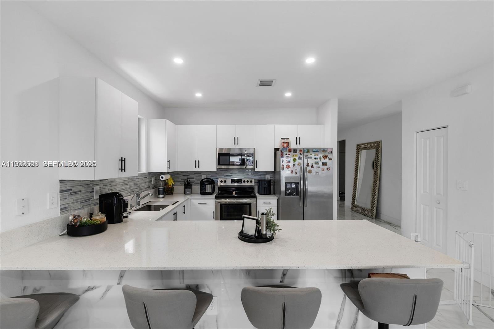 ESTATES AT SILVER PALM - Residential Lease