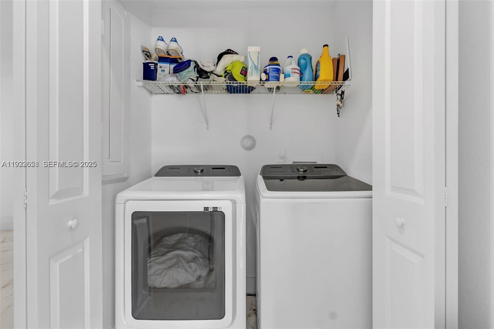 ESTATES AT SILVER PALM - Residential Lease