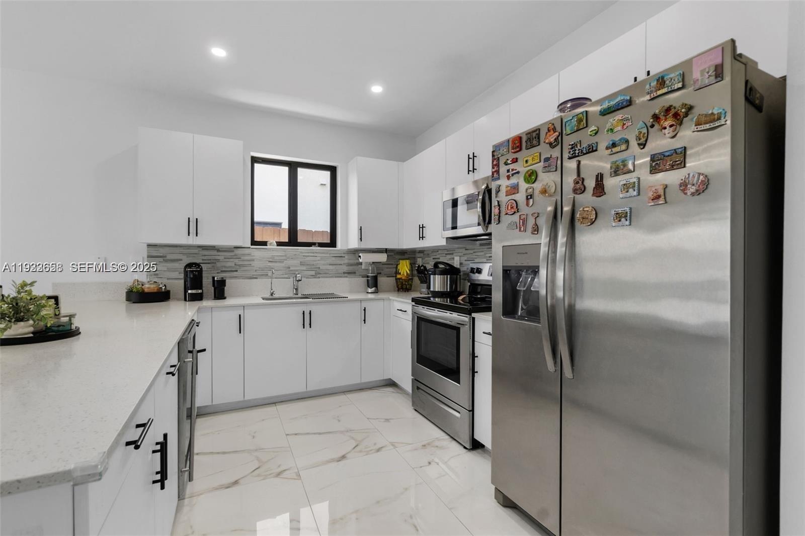 ESTATES AT SILVER PALM - Residential Lease