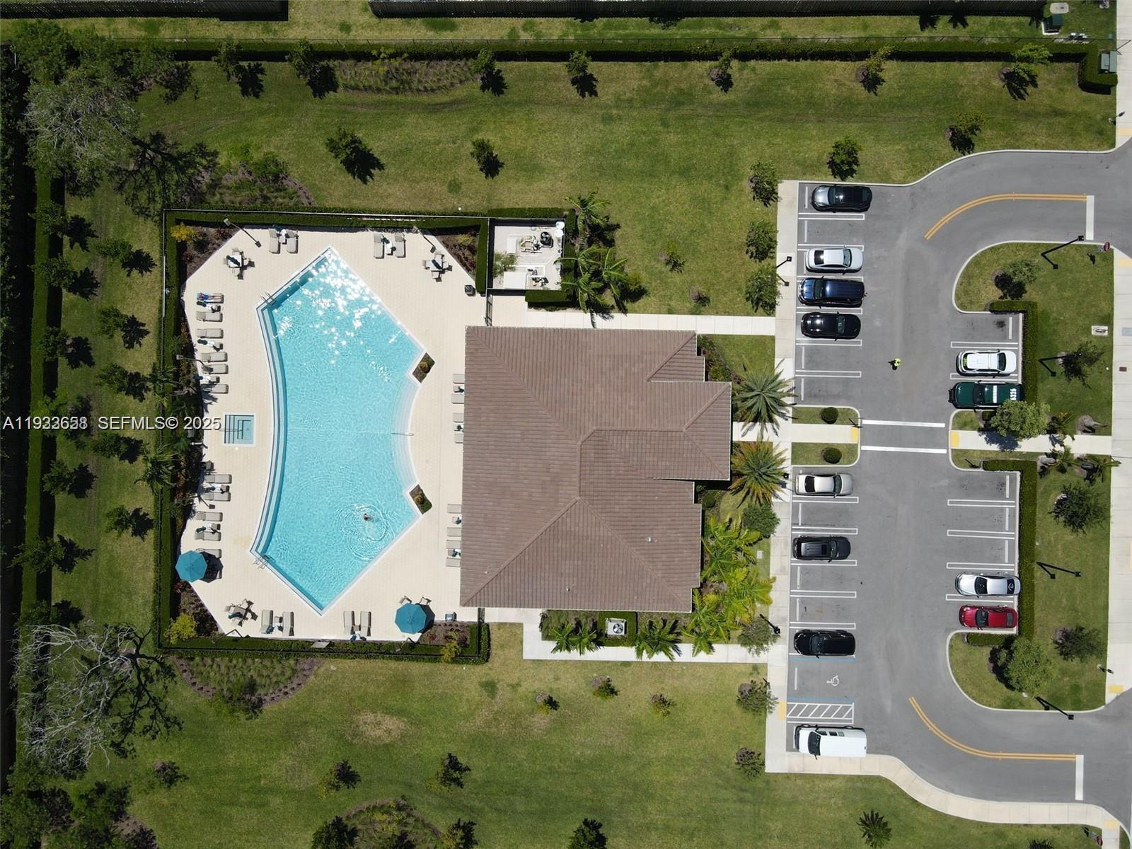 ESTATES AT SILVER PALM - Residential Lease